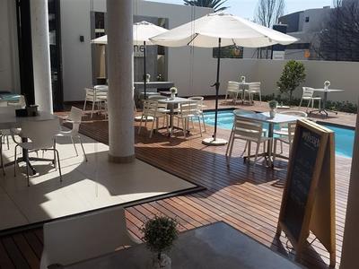 Apartment / Flat For Rent in Hyde Park, Sandton
